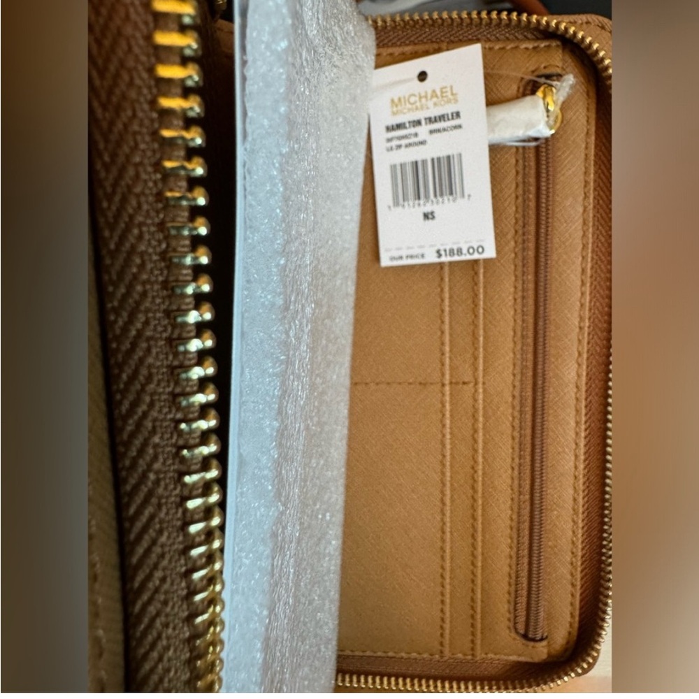 Michael Kors Hamilton Brown & Tan Satchel with Gold Accents and matching wallet - Picture 12 of 14